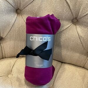 Travel Wrap. OS. Plum Berry. NEW in packaging. Deliciously soft